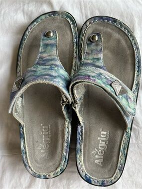 Alegria Leather Thong Sandals Size 9 Blue Purple Metallic Patina Comfort Rocker